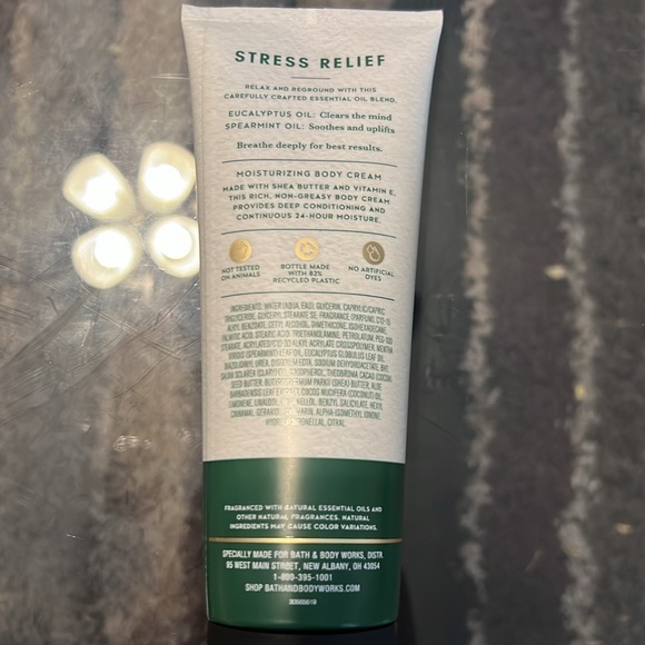 Bath & Body Works Aromatherapy Body Cream - Picture 2 of 2